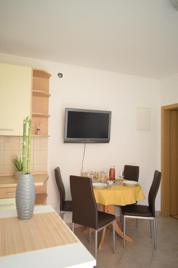 Apartment Nikola Трогир Экстерьер фото